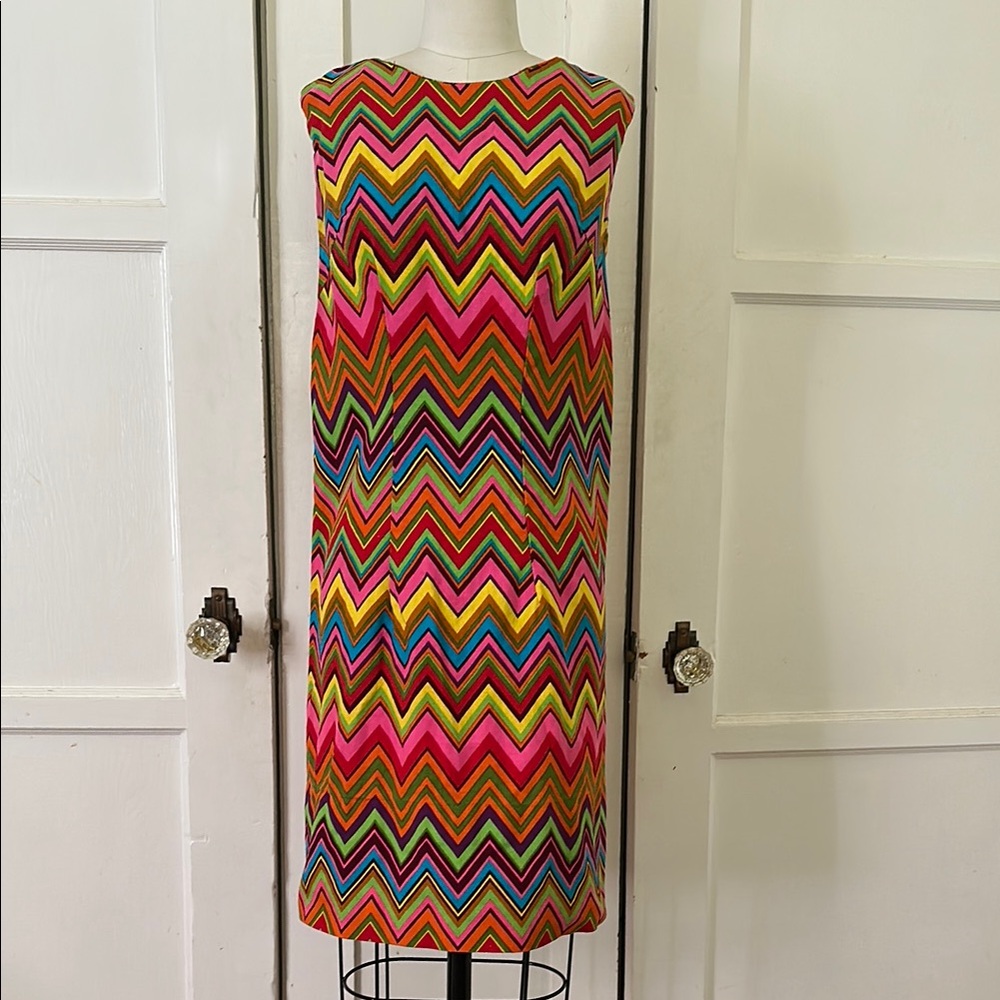 VINTAGE  60s/70s Chevron Zigzag Mod Shift Dress Handmade Size 4